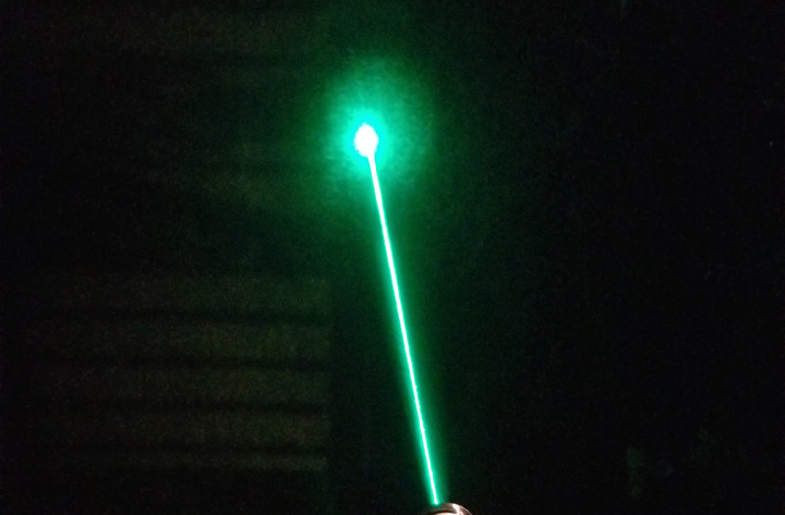 Linterna LED láser verde